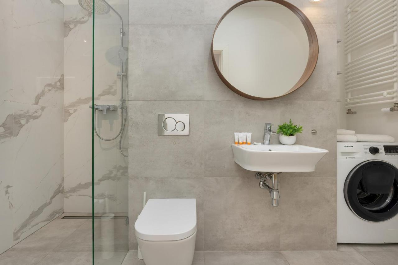 Siedmiogrodzka Air-conditioned With Balcony Wola By Renters Апартаменти Варшава